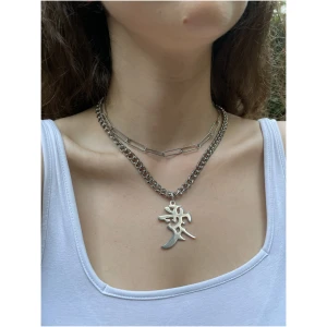 שרשרת ״אהבה״ ביפנית